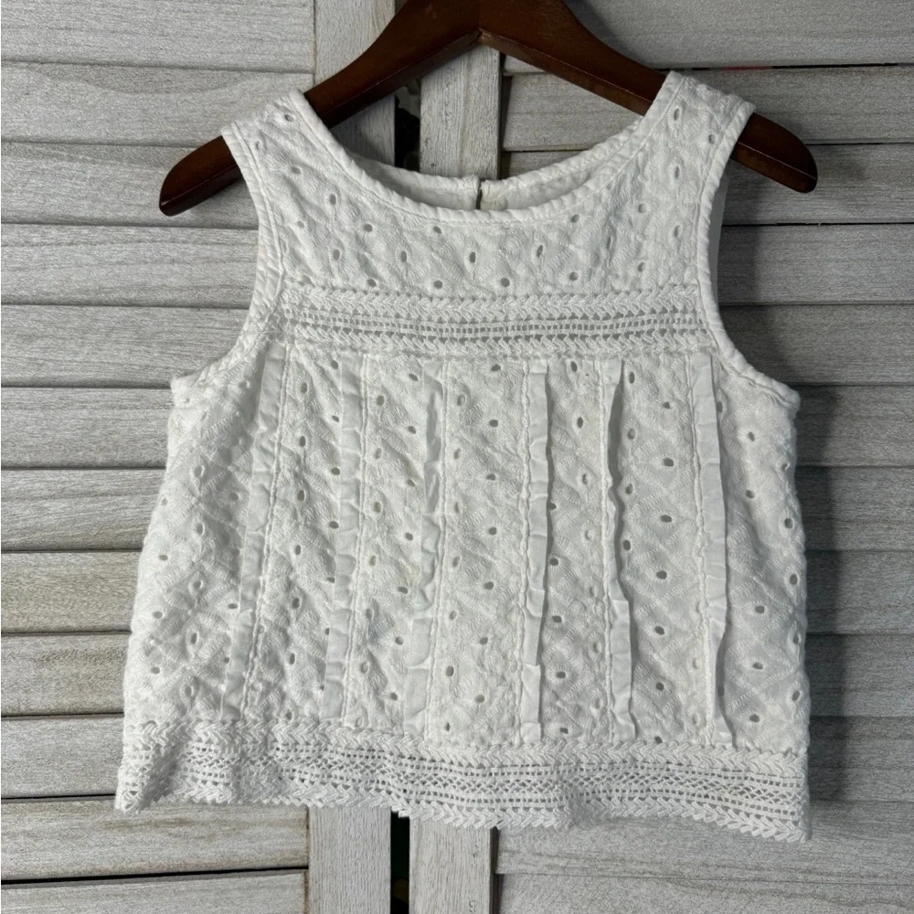 Genuine Kids. White Eyelet Sleeveless Top. Great Condition. Size 4